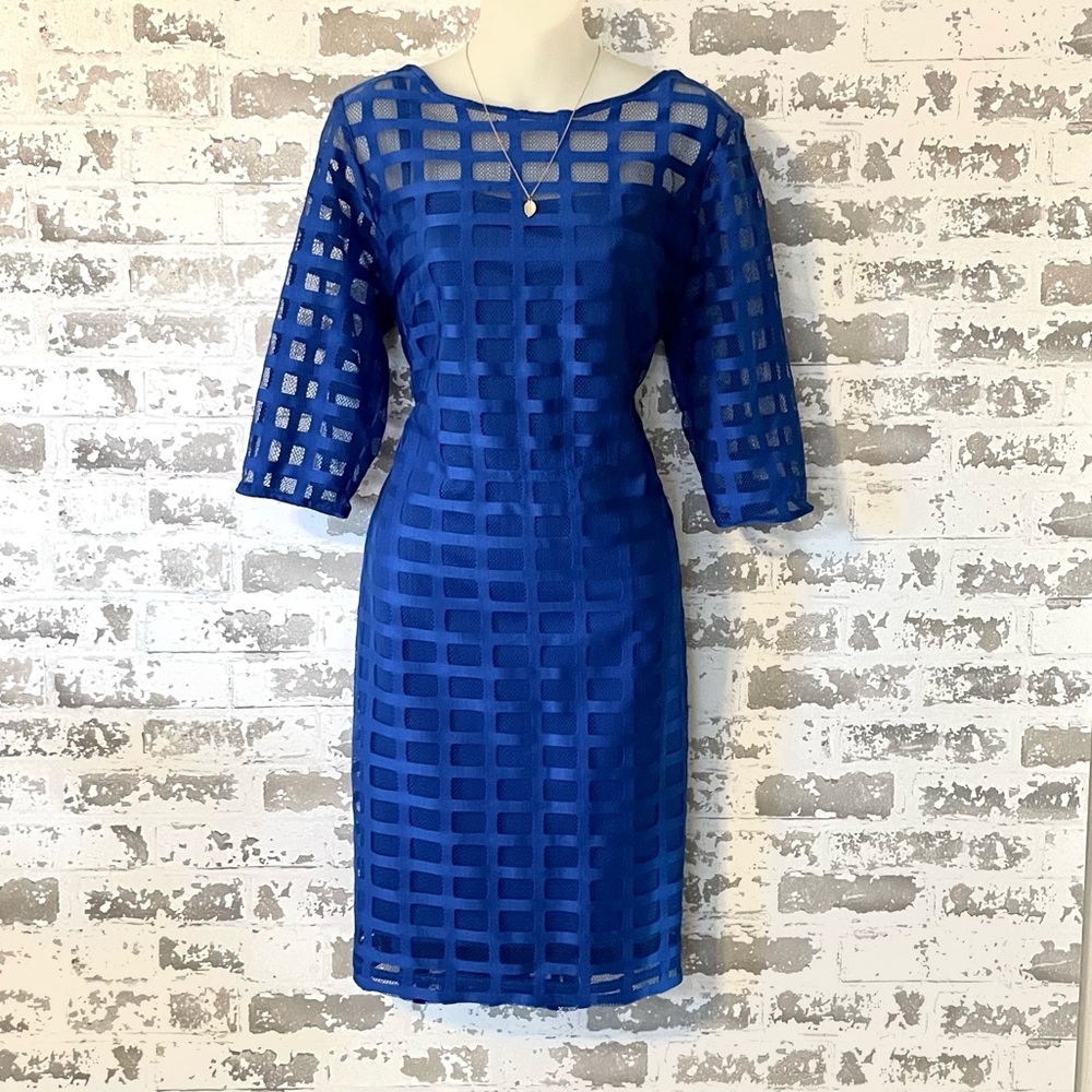 DB Blue Sheath Dress Size 14 Mesh Overlay Textured 3/4 Sleeve Geometric Cobalt